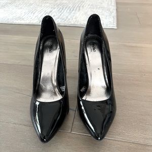 Black patent pumps